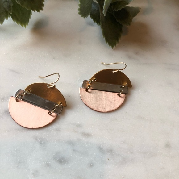 The Hudson - Triple Layered Earrings - Picture 2 of 6